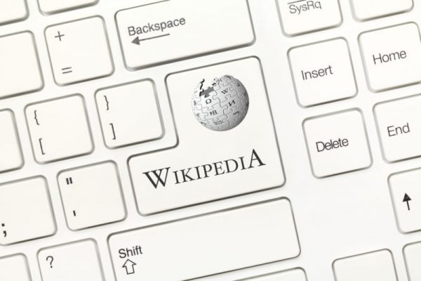 White conceptual keyboard – Wikipedia (key with logotype) Close-up view on white conceptual keyboard - Wikipedia (key with logotype)